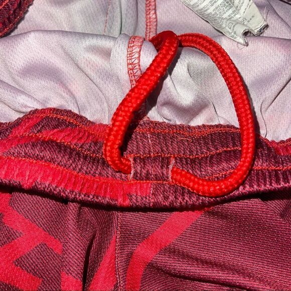 Nike Skateboarding Burgundy/Red‎ Geometric Athletic Shorts - Kids M (10-12) - Picture 5 of 6